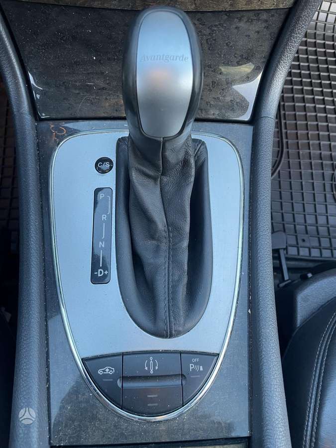 Mercedes-Benz E320, 3.2 l., Седан