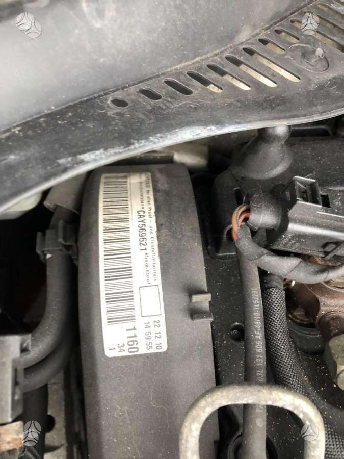 Volkswagen Caddy variklio detalės