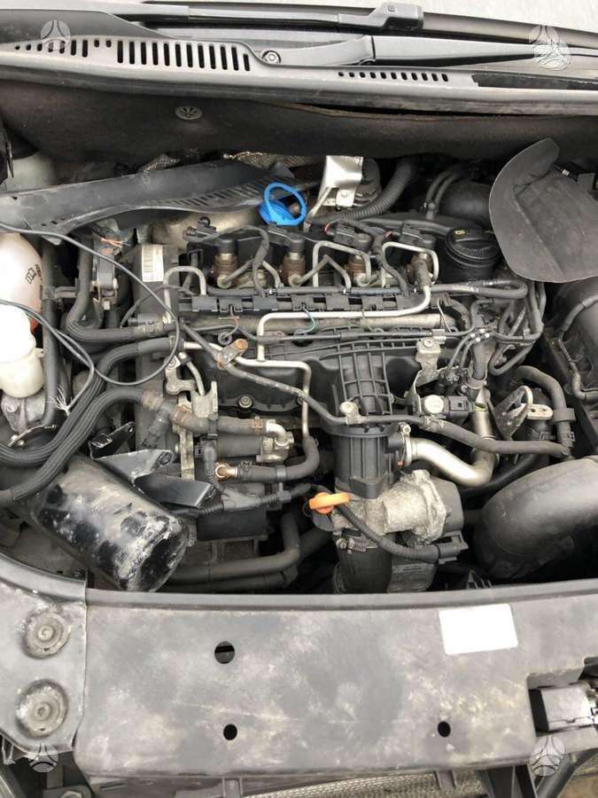 Volkswagen Caddy variklio detalės