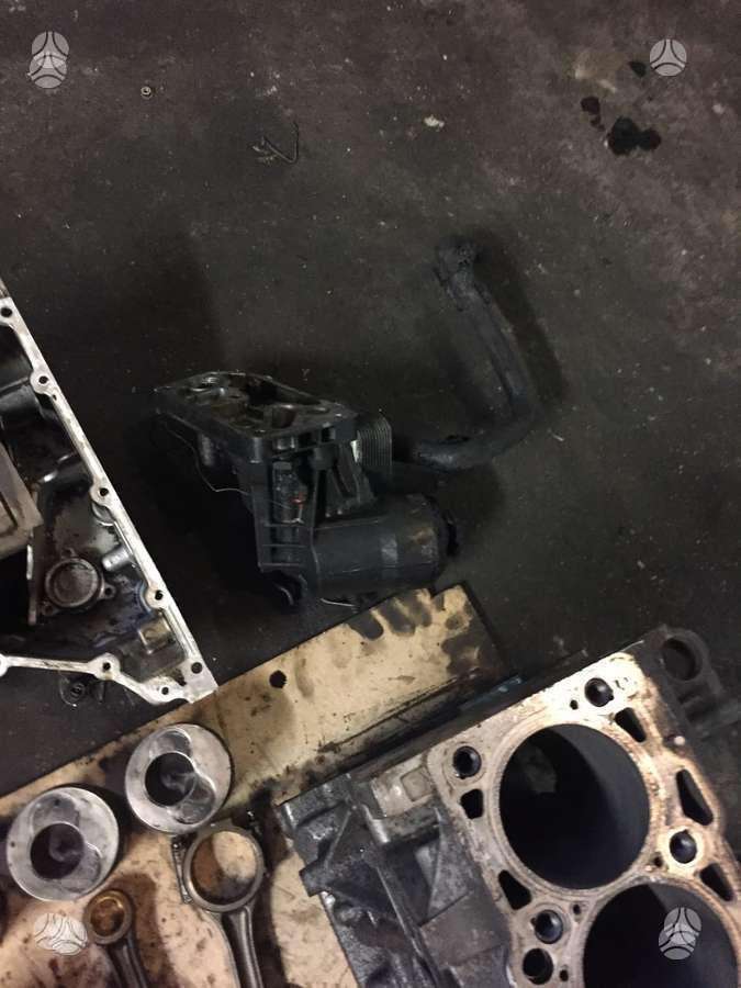 Volkswagen Transporter variklio detalės