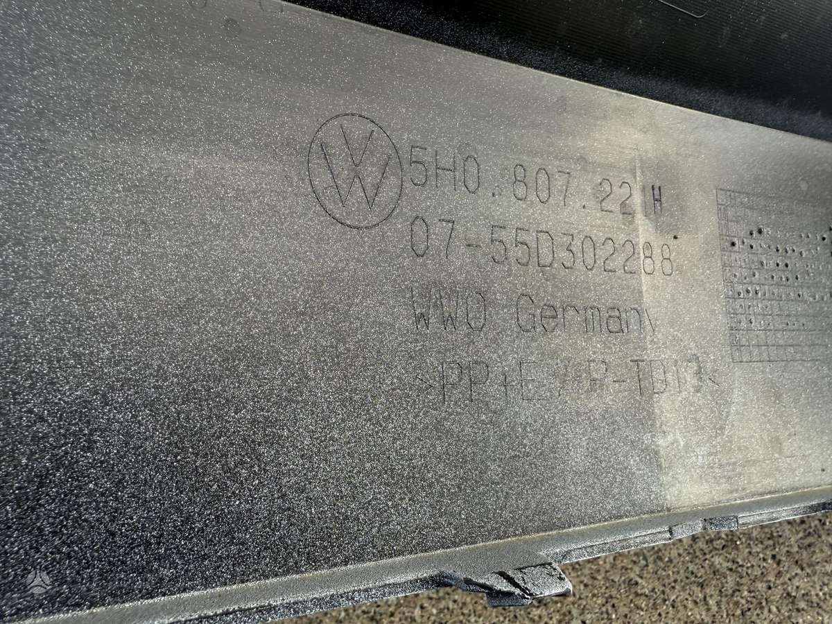 Volkswagen Golf, 5H0 807 221H