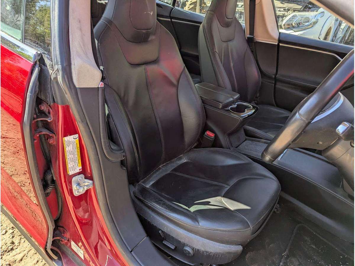 Tesla Model S variklis
