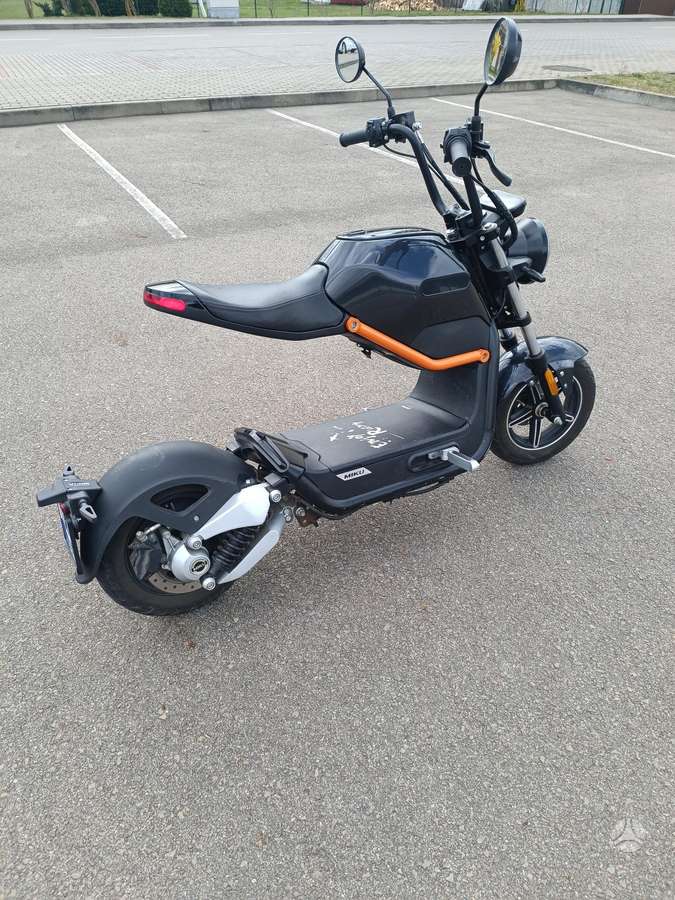 Sunra Miku MAX, scooters / mopeds