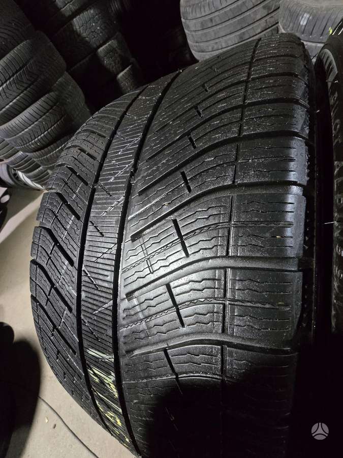 Michelin Pilot alpin 5 suv, winter 305/35 R21