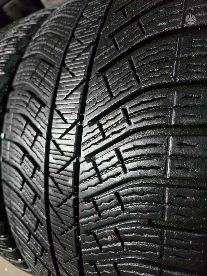 Michelin Pilot alpin 5 suv, winter 305/35 R21