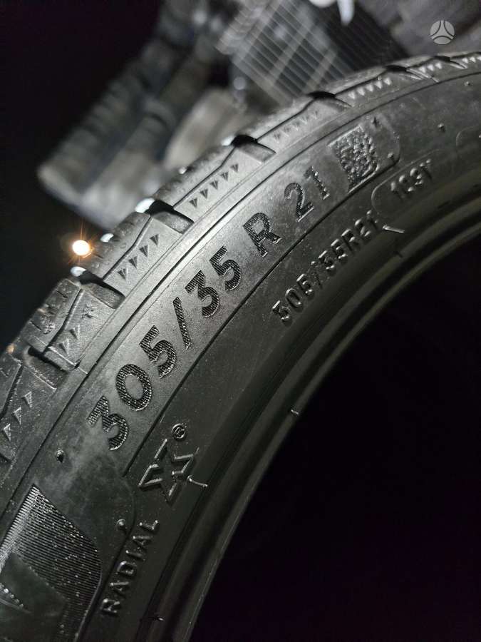 Michelin Pilot alpin 5 suv, winter 305/35 R21