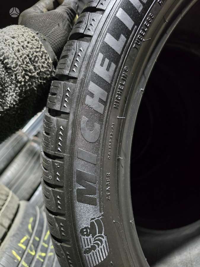 Michelin Pilot alpin 5 suv, winter 305/35 R21