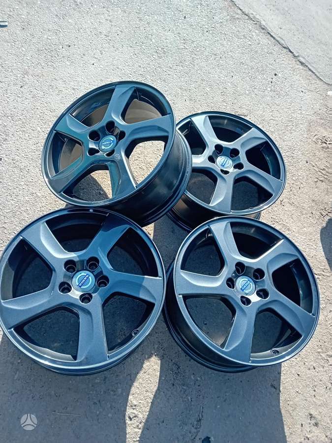 Volvo, lengvojo lydinio, R17
