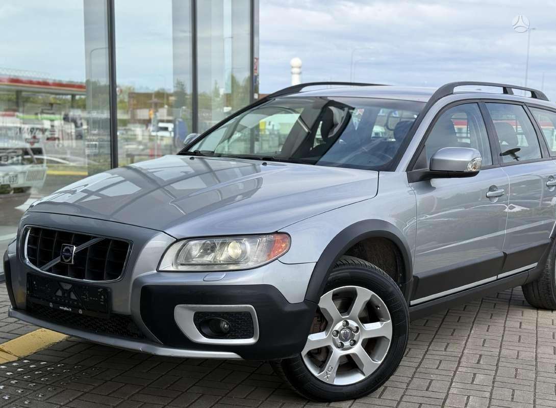 Volvo XC70 - 1