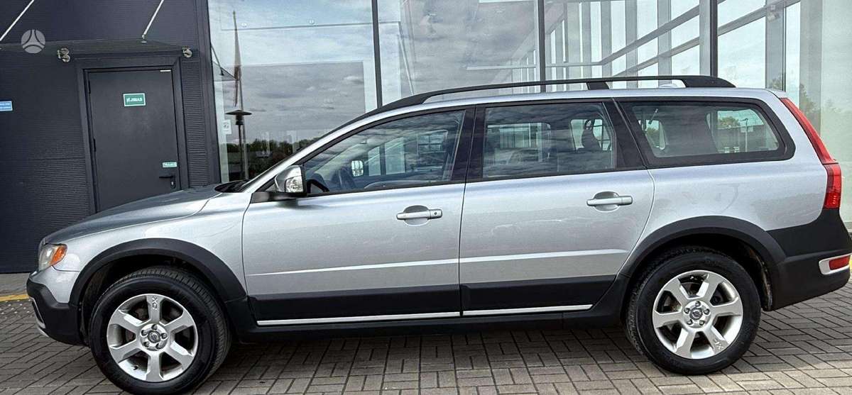 Volvo XC70 - 2
