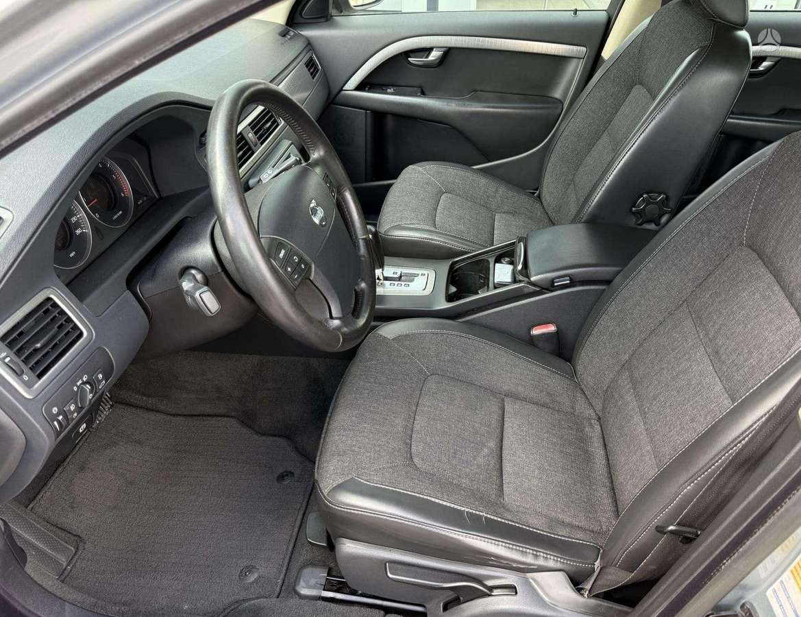 Volvo XC70 - 9