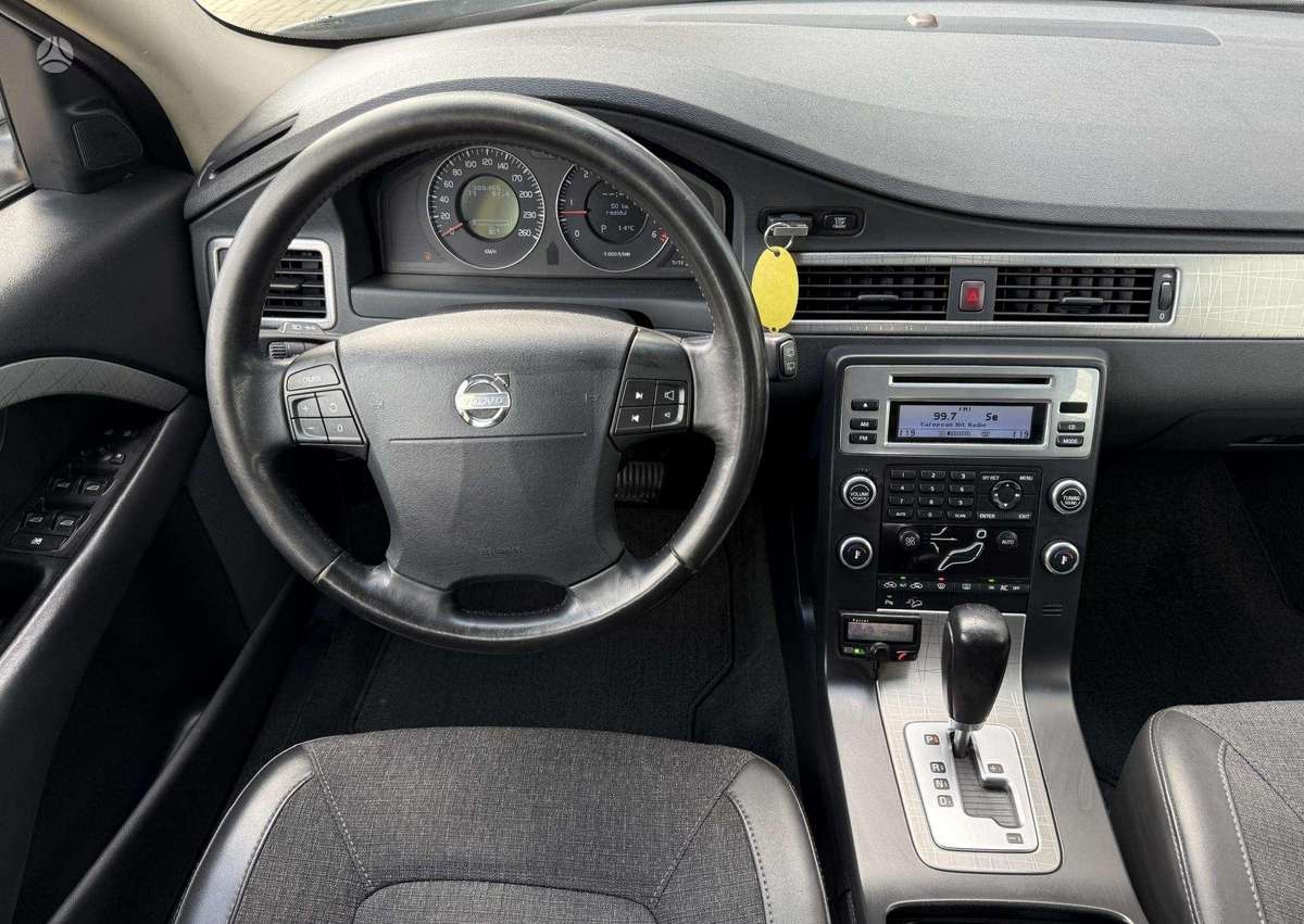 Volvo XC70 - 10