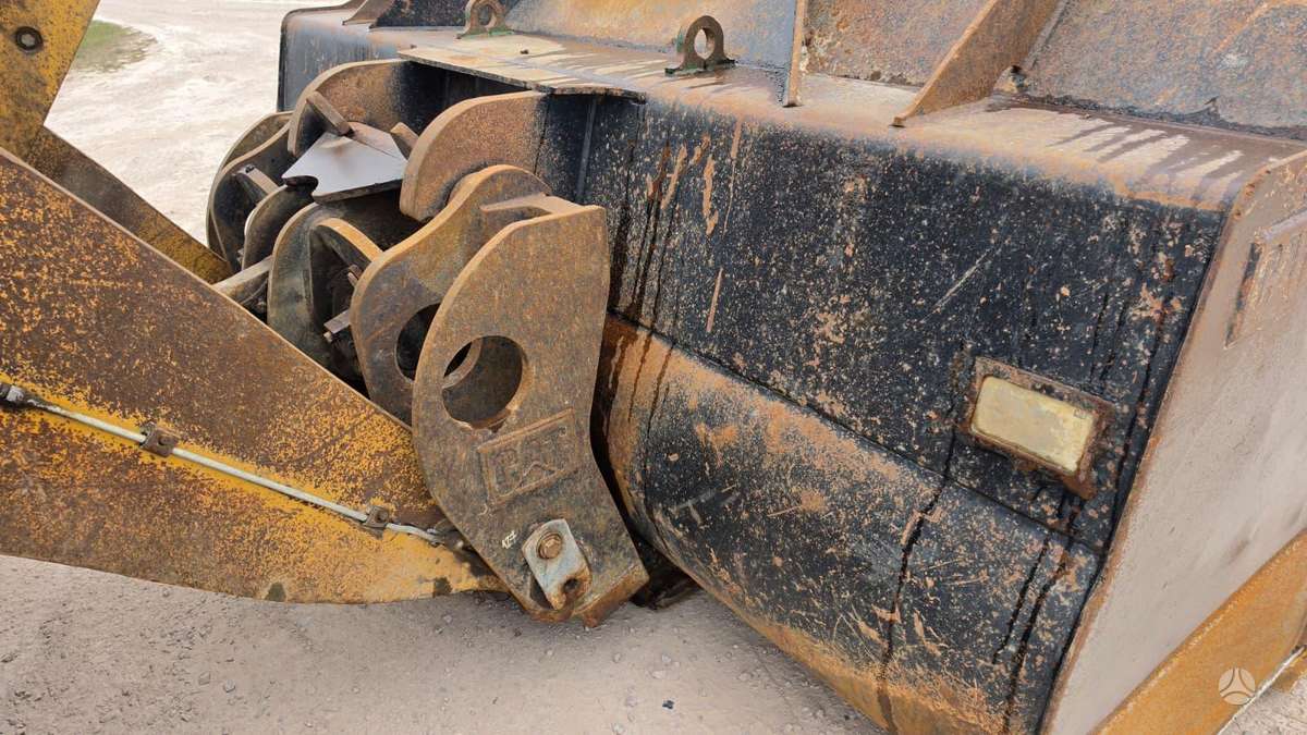 Caterpillar 962K, frontal loader