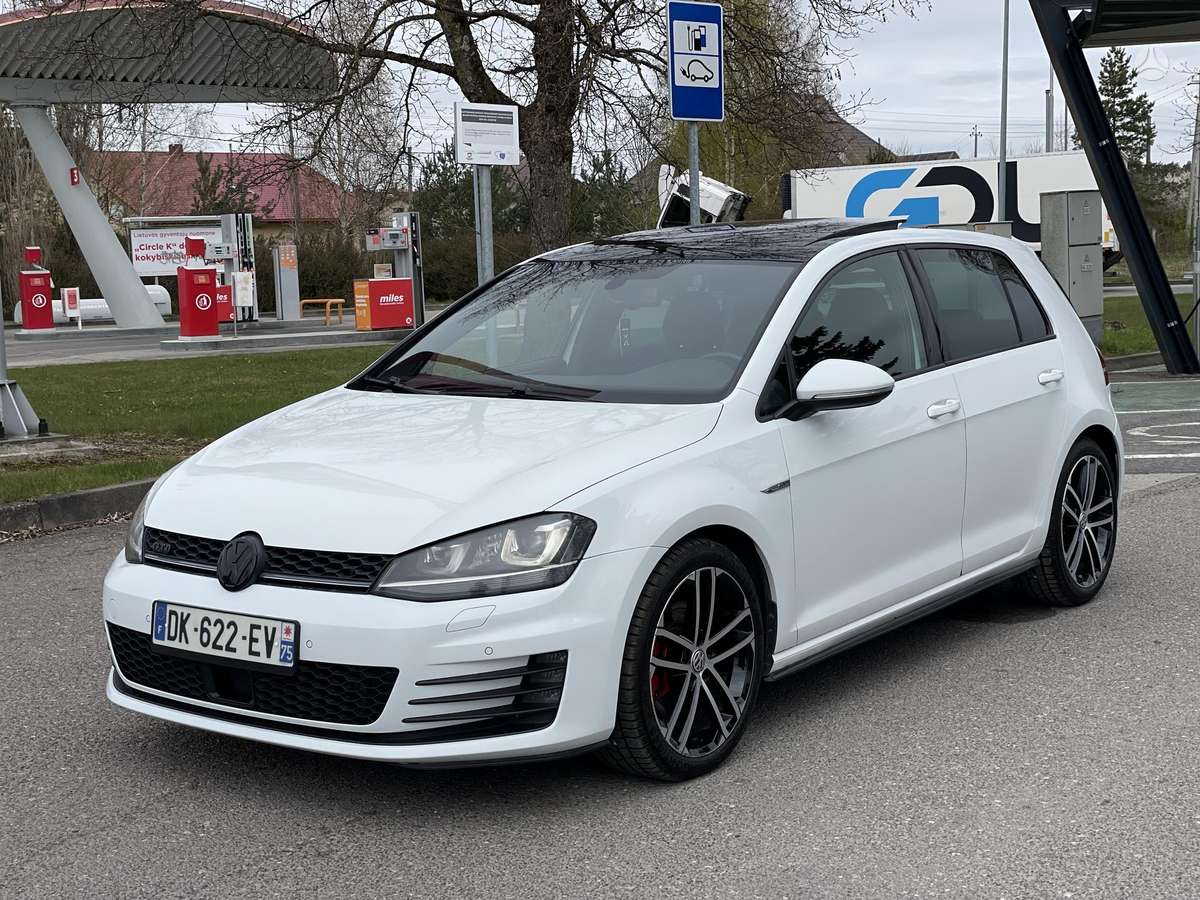 Volkswagen Golf, 2.0 l., hečbekas