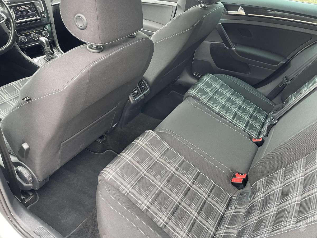 Volkswagen Golf, 2.0 l., hatchback