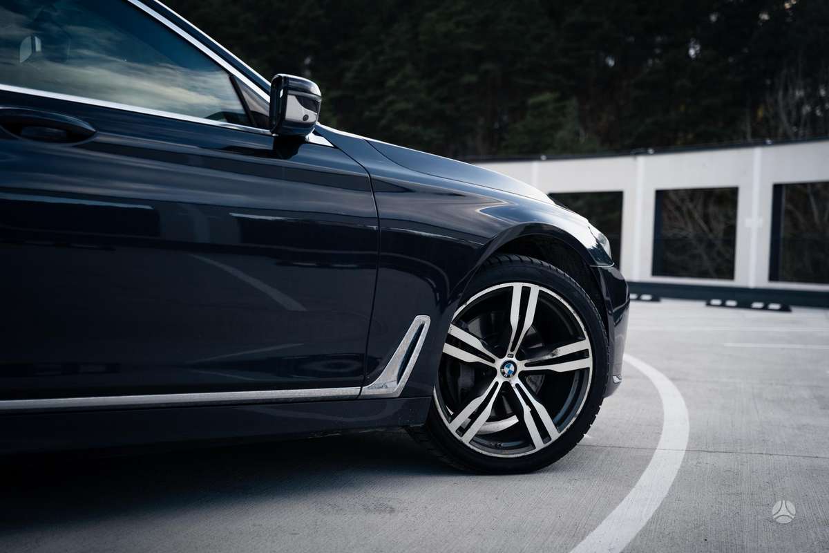 BMW 730, 3.0 l., Седан
