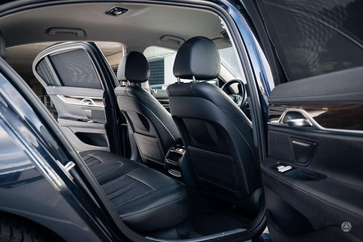 BMW 730, 3.0 l., Седан