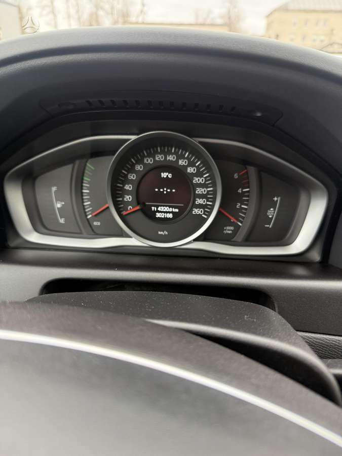 Volvo XC60 - 10