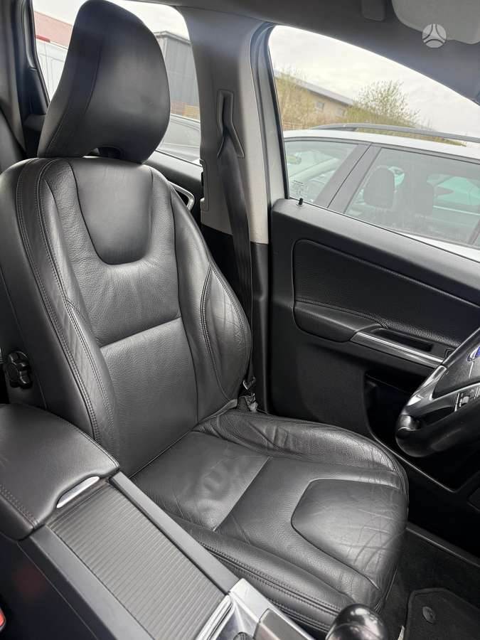 Volvo XC60 - 12
