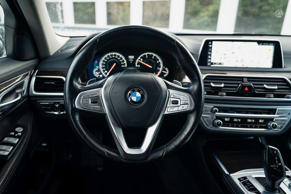 BMW 730, 3.0 l., Седан