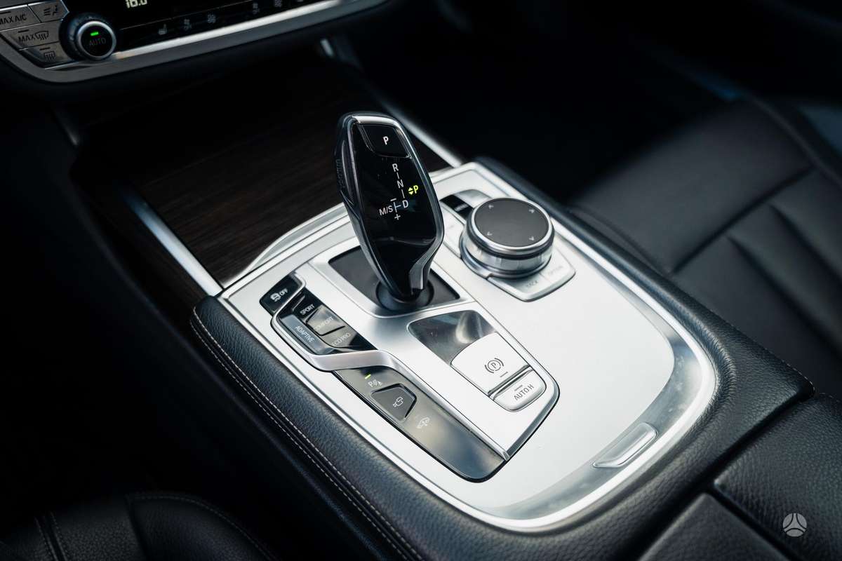 BMW 730, 3.0 l., Седан