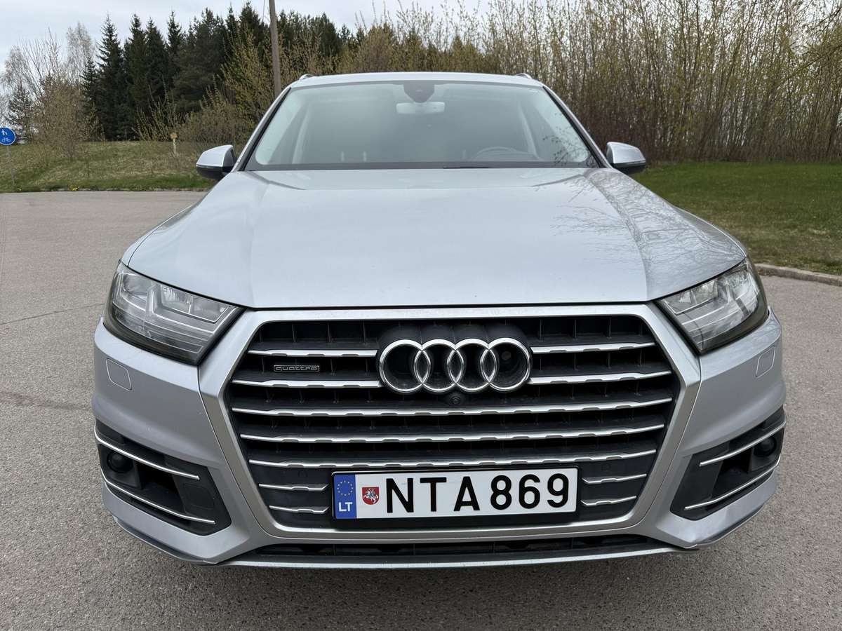 Audi Q7, 3.0 l., off-road / crossover