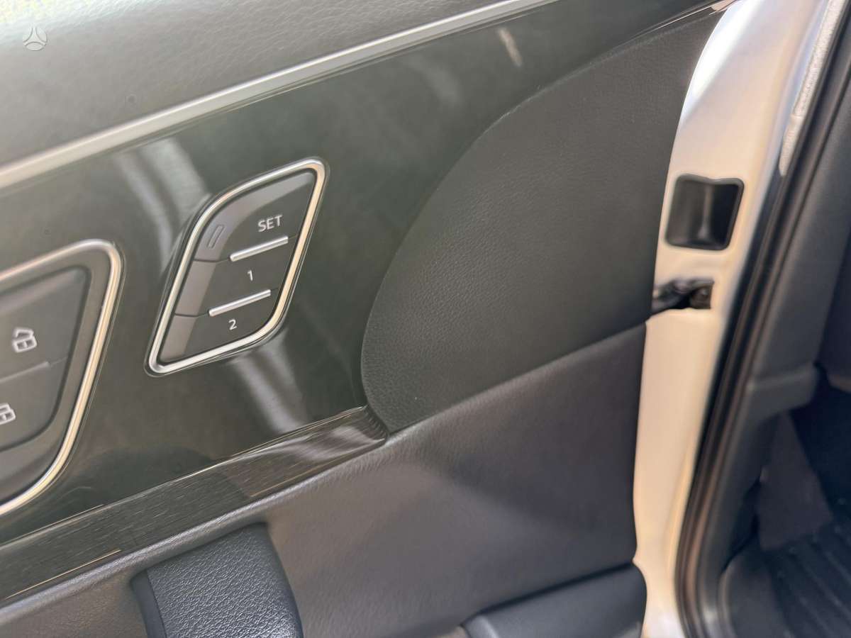 Audi Q7, 3.0 l., off-road / crossover