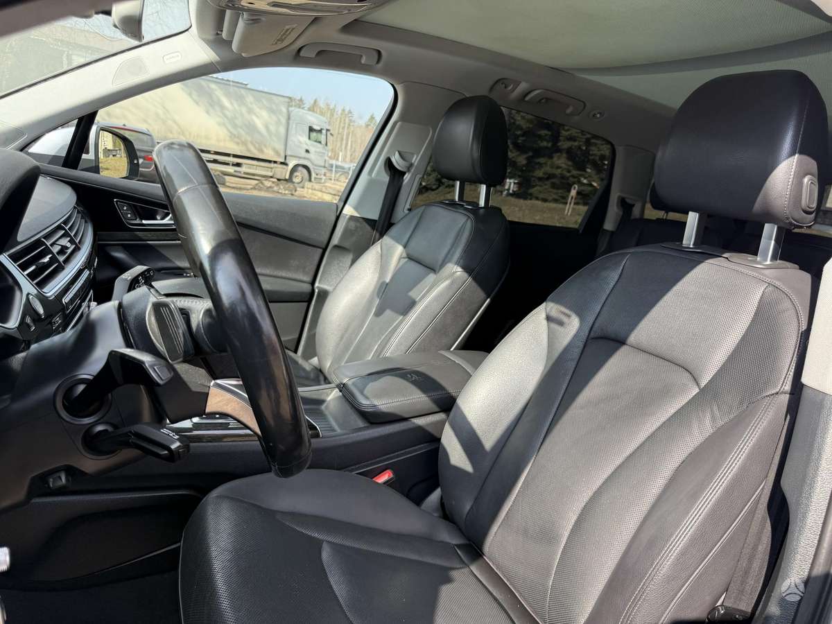 Audi Q7, 3.0 l., off-road / crossover