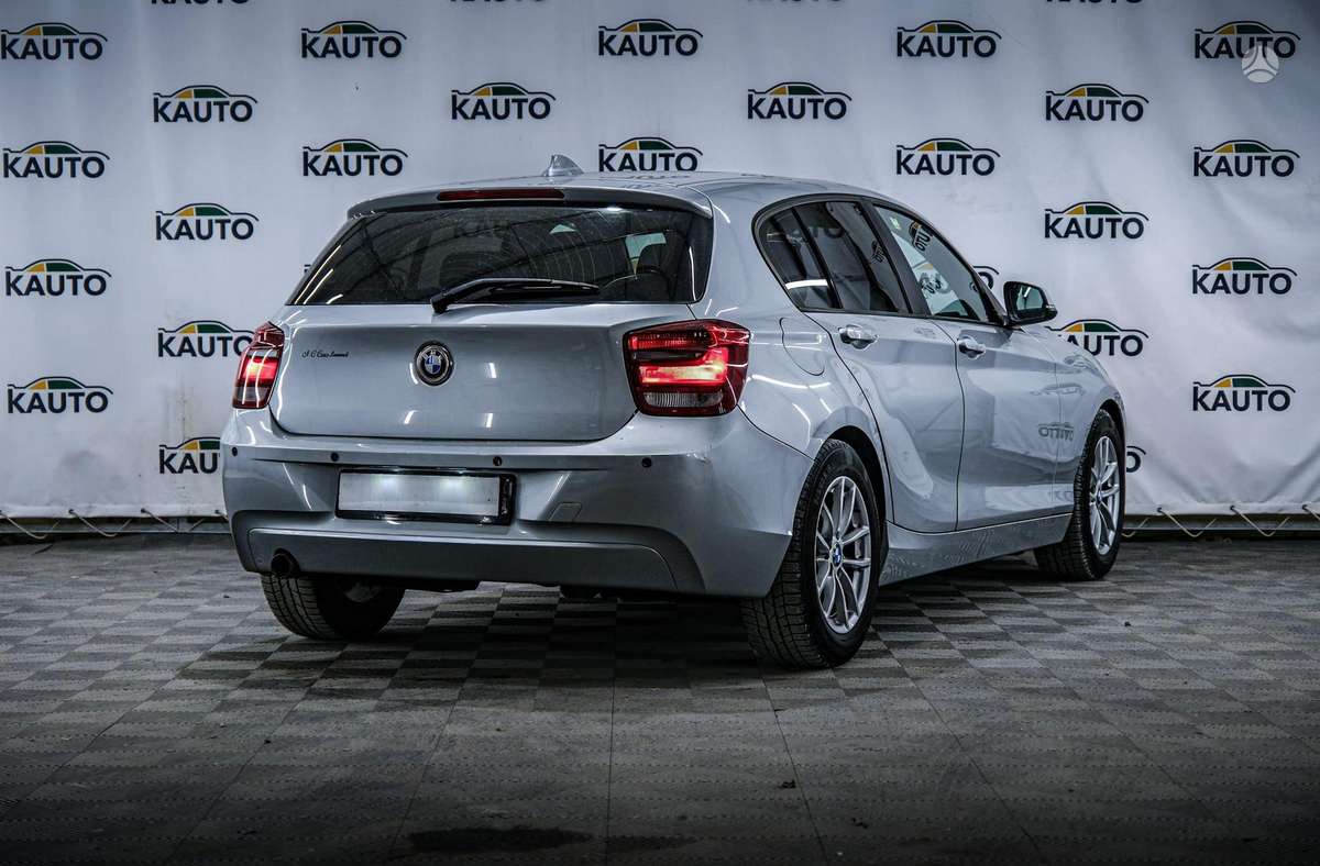 BMW 120, 2.0 l., hatchback