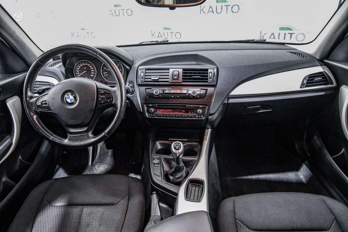 BMW 120, 2.0 l., hatchback
