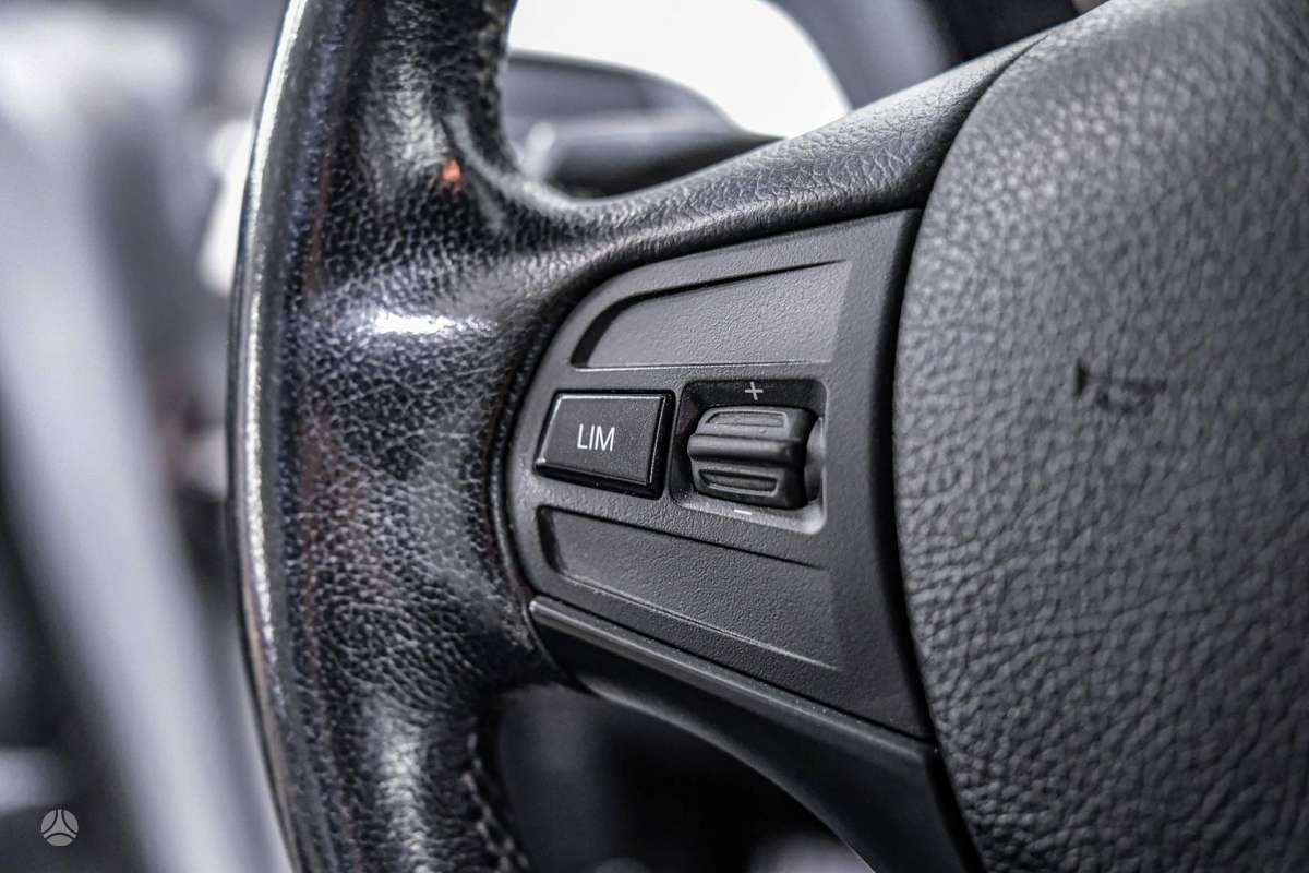 BMW 120, 2.0 l., hatchback