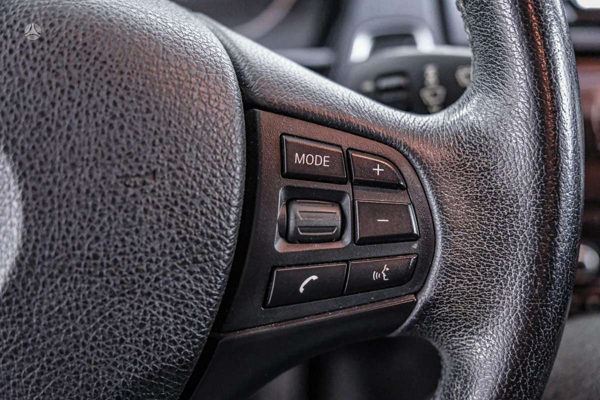 BMW 120, 2.0 l., hatchback