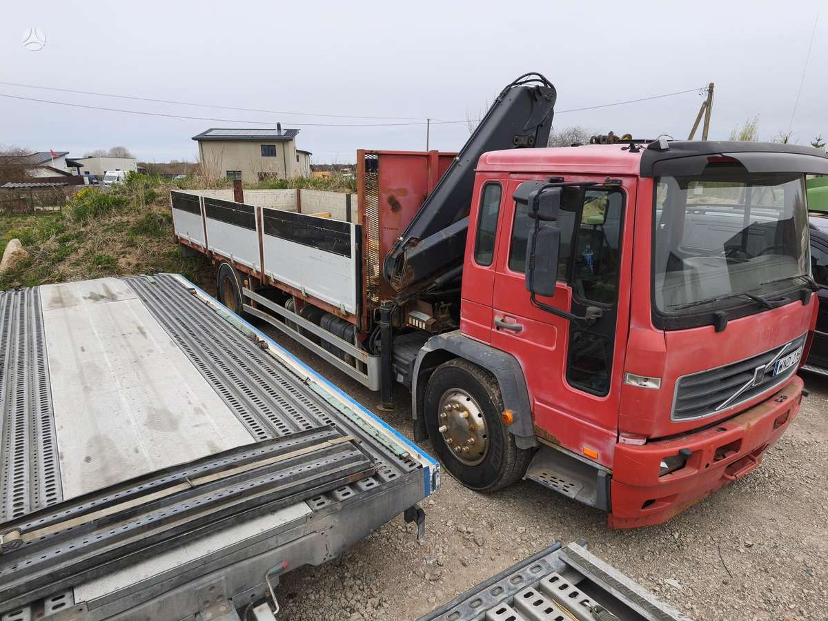 Volvo Fl618, su kranu