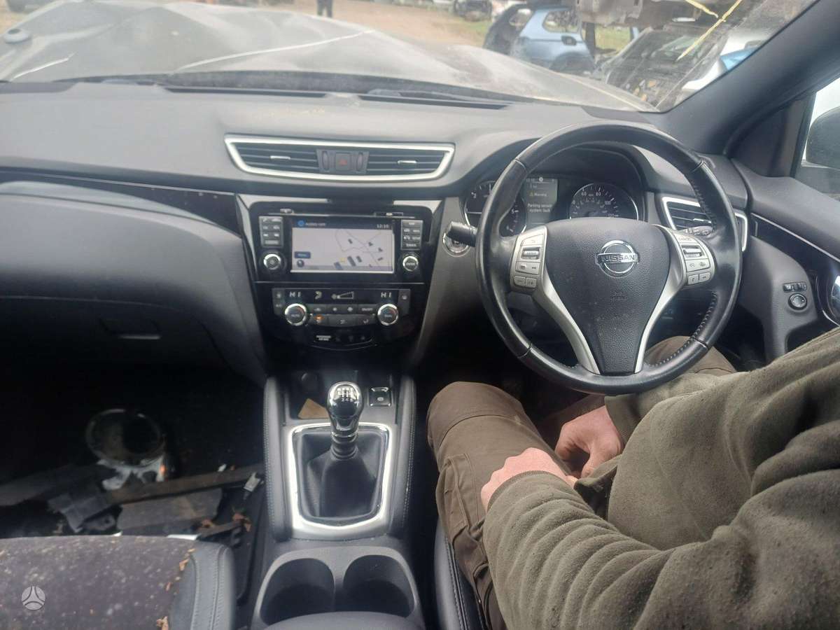 Nissan Qashqai rezerves daļās. Engine code k9k gearbox code 6mt color code