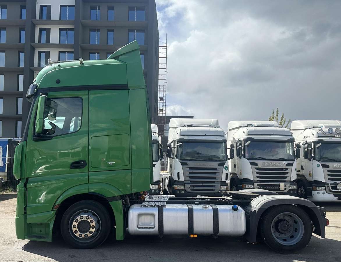 Mercedes-Benz Actros 1845 - MEGA, double sleeper