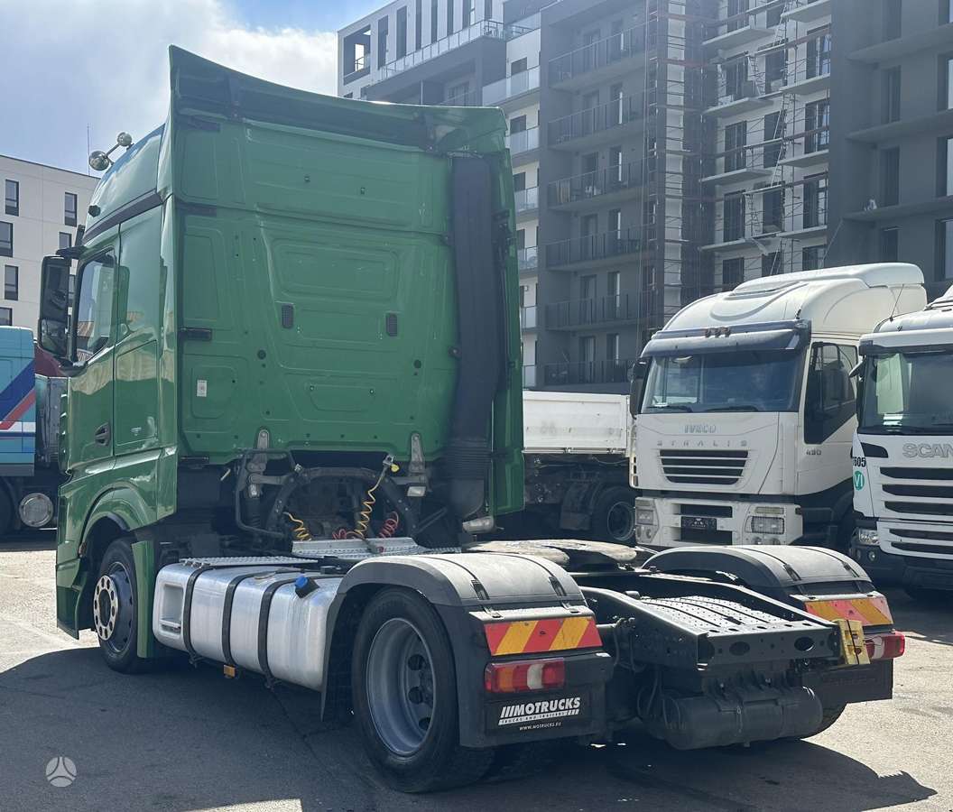 Mercedes-Benz Actros 1845 - MEGA, double sleeper