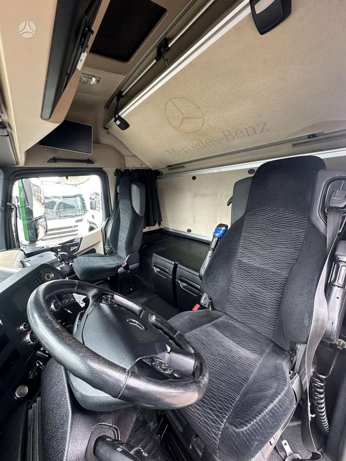Mercedes-Benz Actros 1845 - MEGA, double sleeper