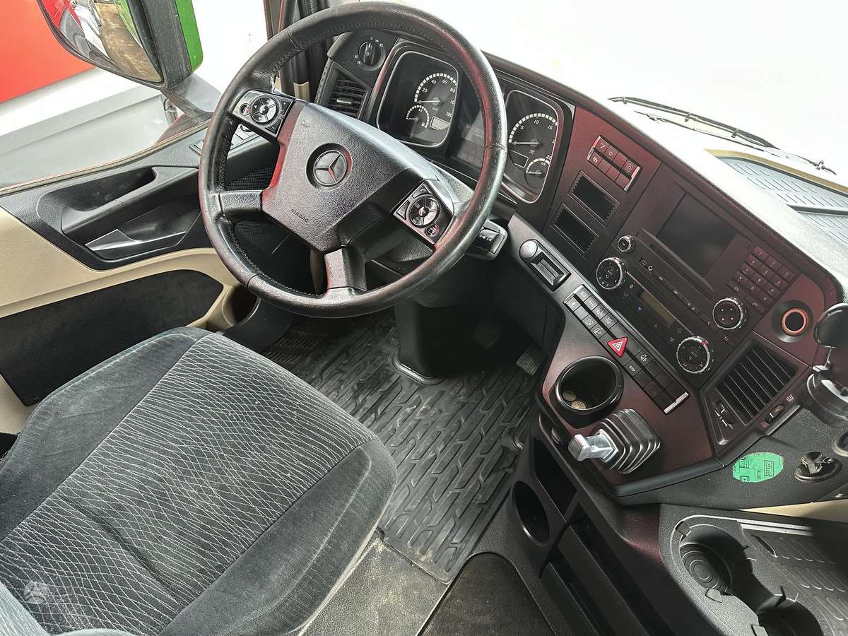 Mercedes-Benz Actros 1845 - MEGA, double sleeper