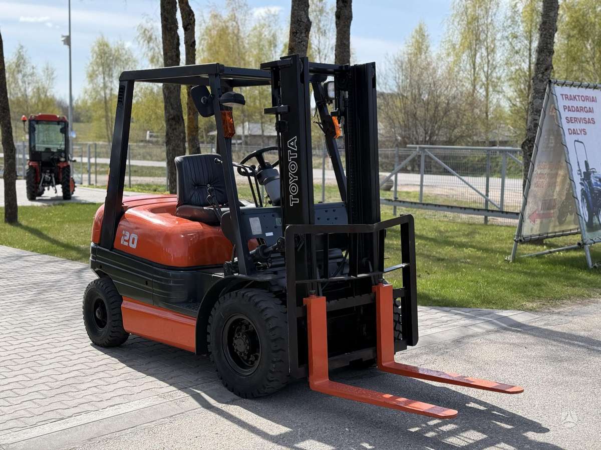 Toyota 6FGL20, вилочные погрузчики