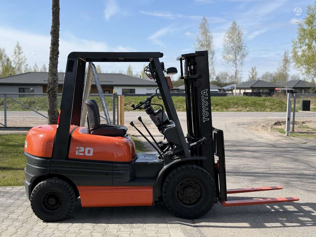 Toyota 6FGL20, вилочные погрузчики