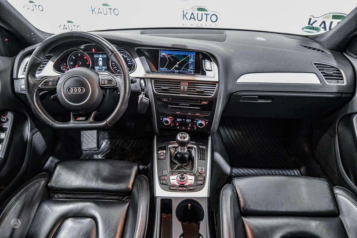 Audi A4, 3.0 l., universalas
