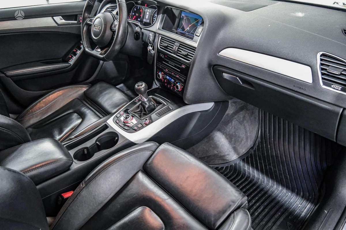 Audi A4, 3.0 l., universalas