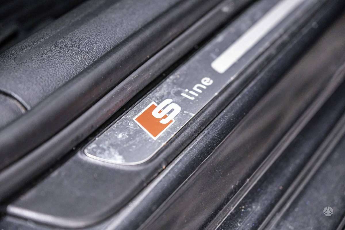 Audi A4, 3.0 l., universalas