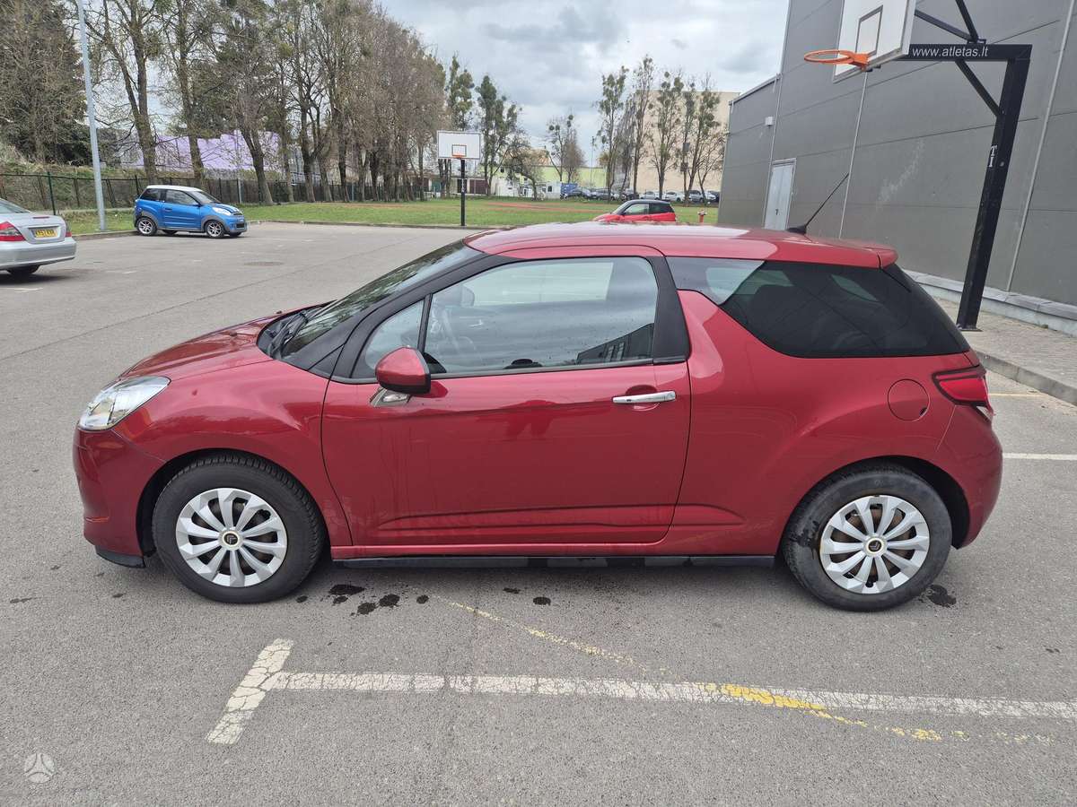 Citroen DS3, 1.6 l., Хэтчбек