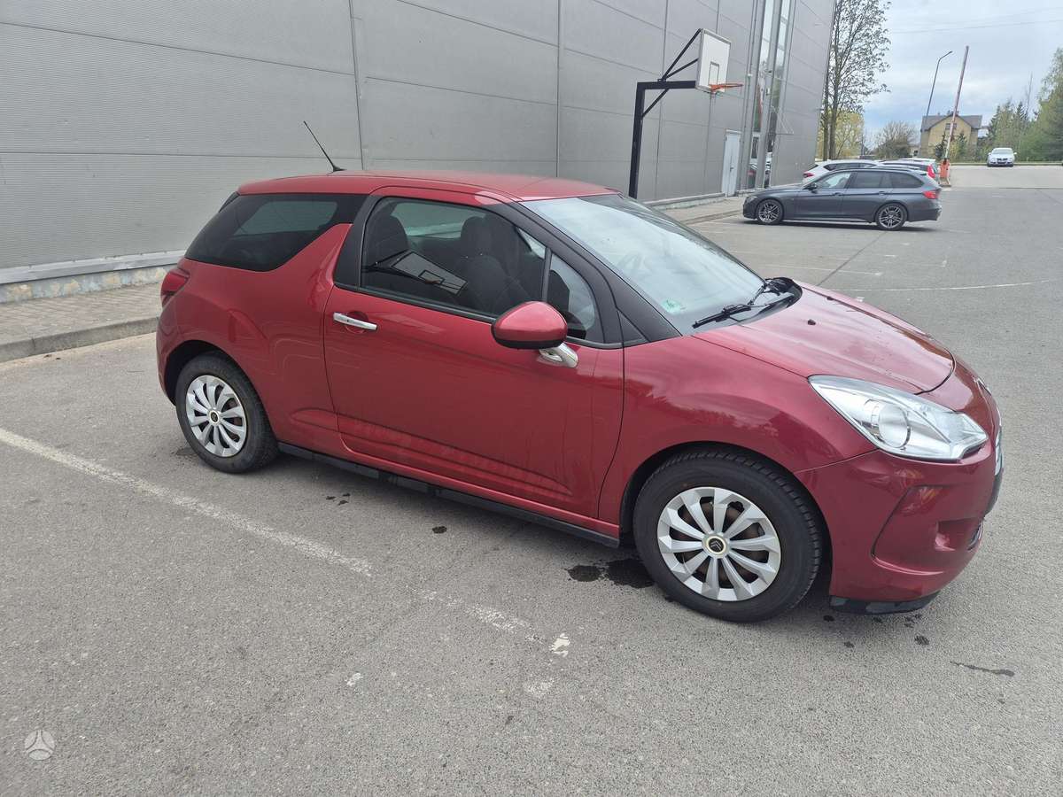 Citroen DS3, 1.6 l., hatchback