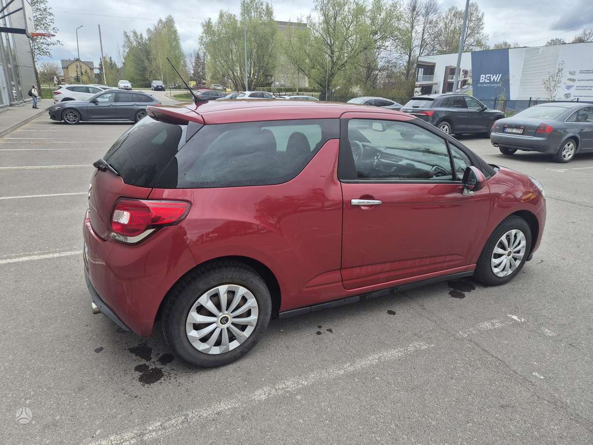 Citroen DS3, 1.6 l., hatchback