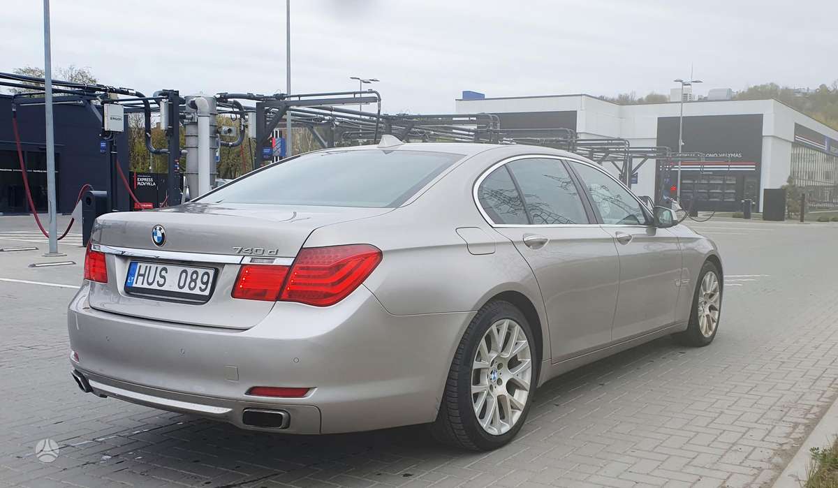 BMW 740, 3.0 l., Седан