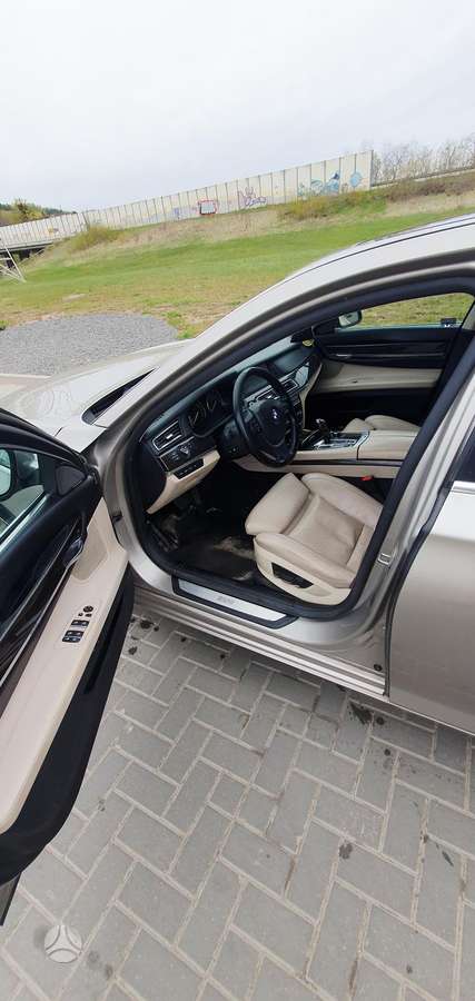 BMW 740, 3.0 l., Седан