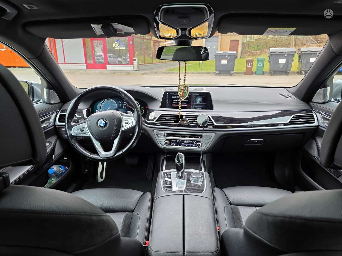 BMW 740, 3.0 l., Седан