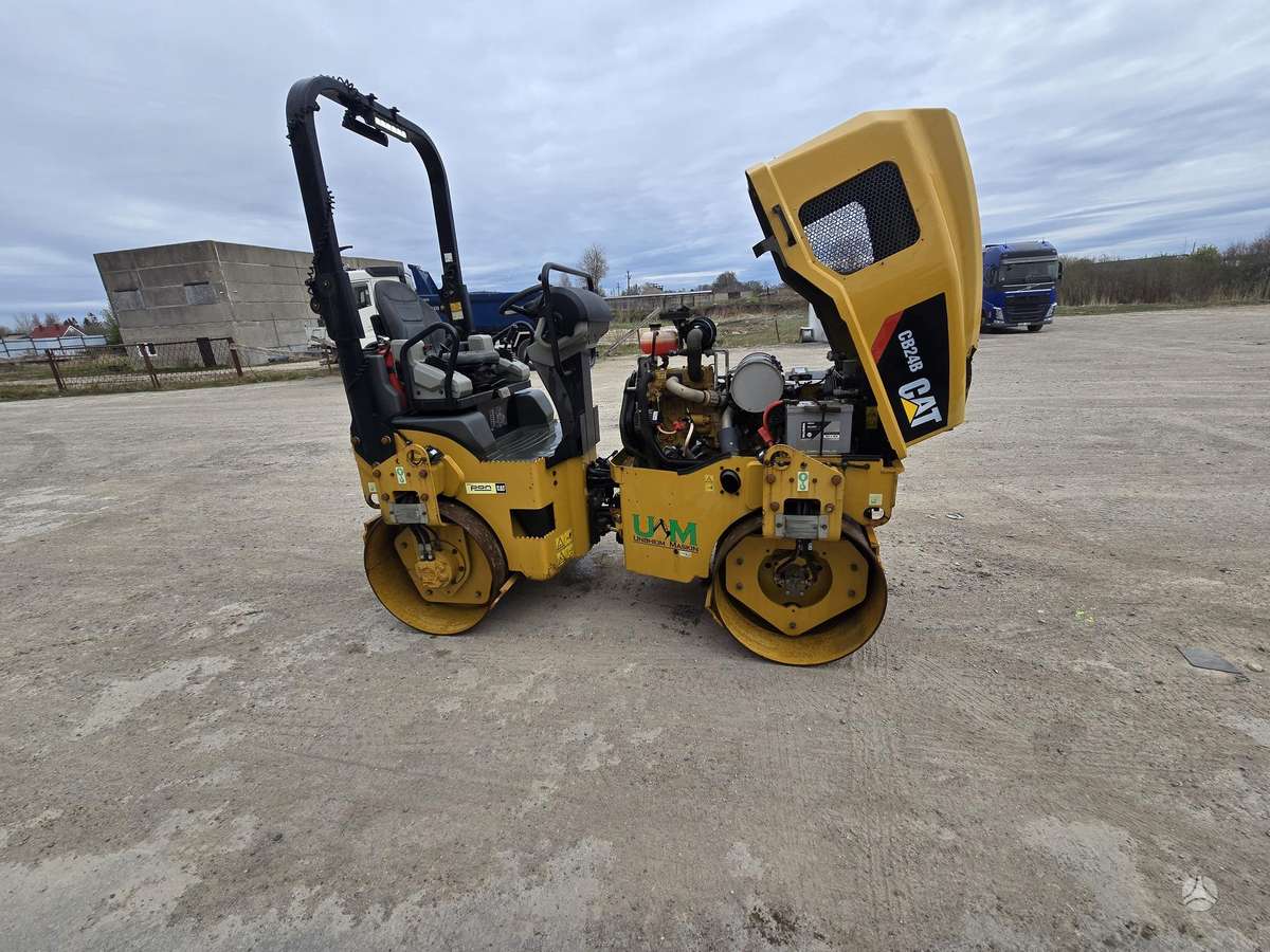 Caterpillar CB24B 650M/H, вибромашины